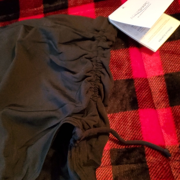 Nwt high waisted black swim bottoms - Picture 9 of 9